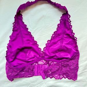 Victorias Secret pretty lace bralette size medium, like new.